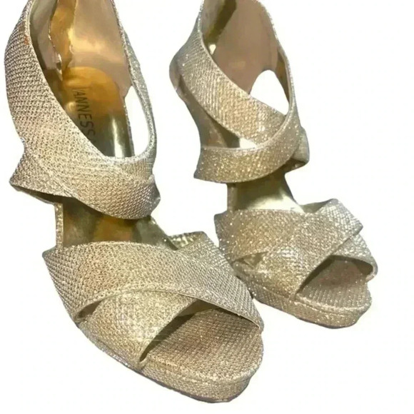 GOLD STRAPPY GLITTER HIGH HEELED SANDALS - Picture 2 of 11